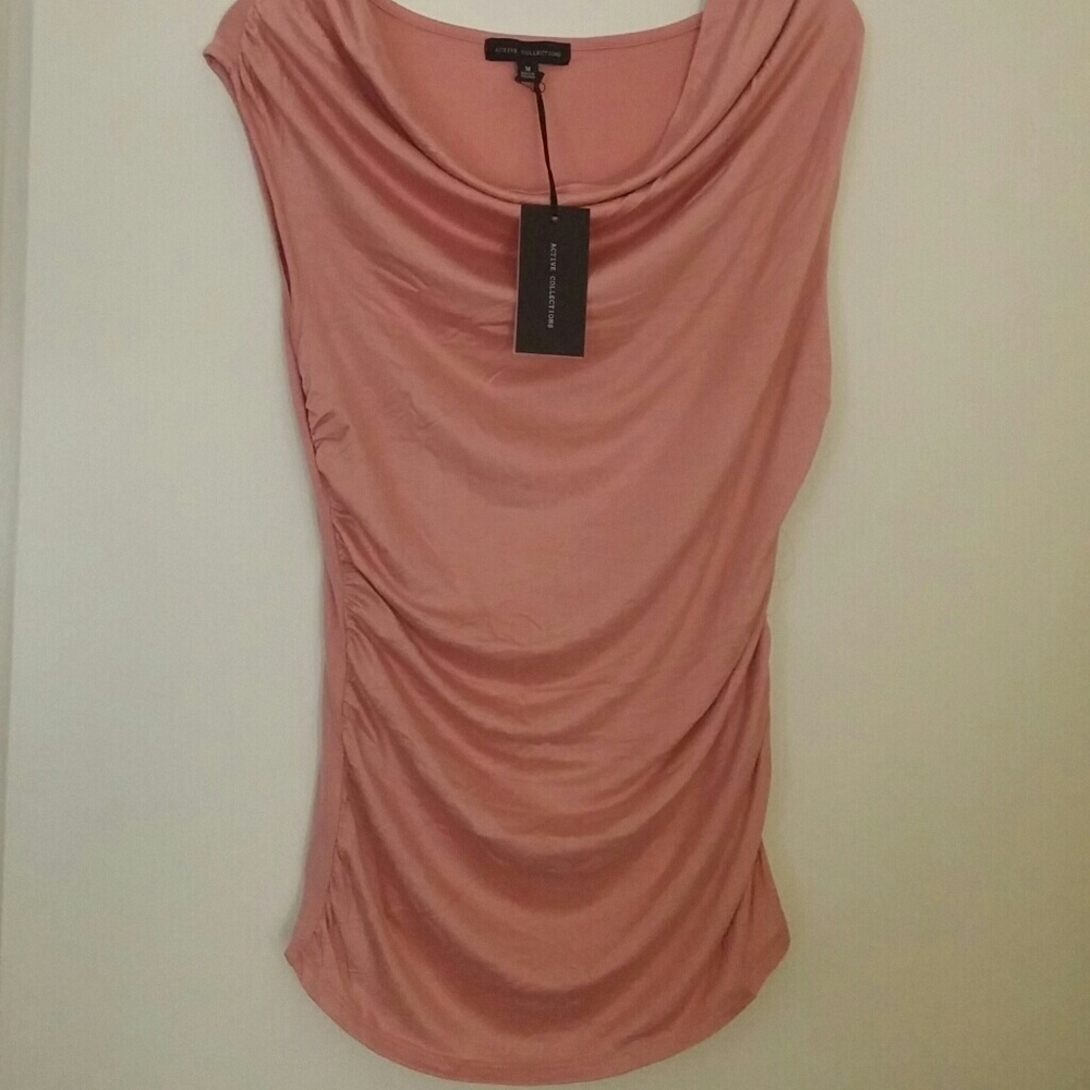 Los Angeles active collection top
